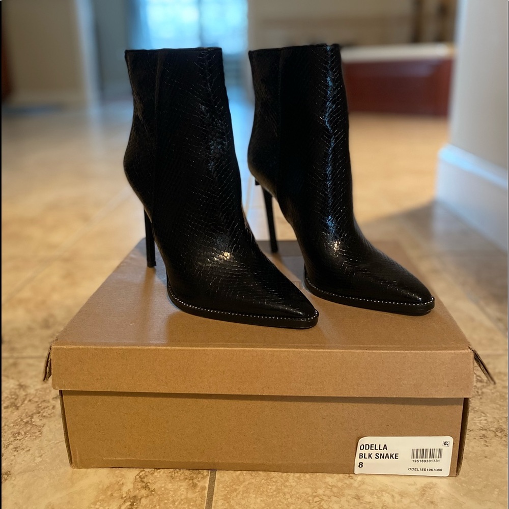 ⭐️⭐️STEVE MADDEN ANKLE BOOTS⭐️⭐️